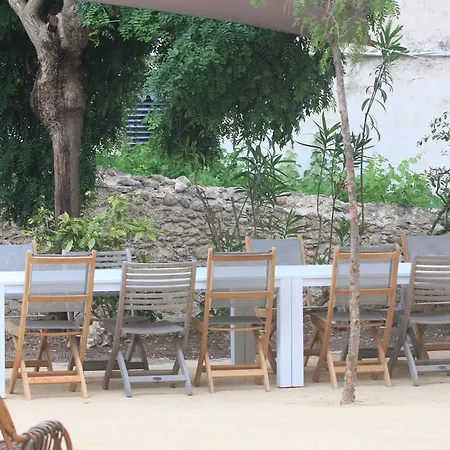 Couette-café D'oc D'or D'hôtes 4*