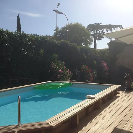 D'oc D'or D'hotes Bed & Breakfast 4*